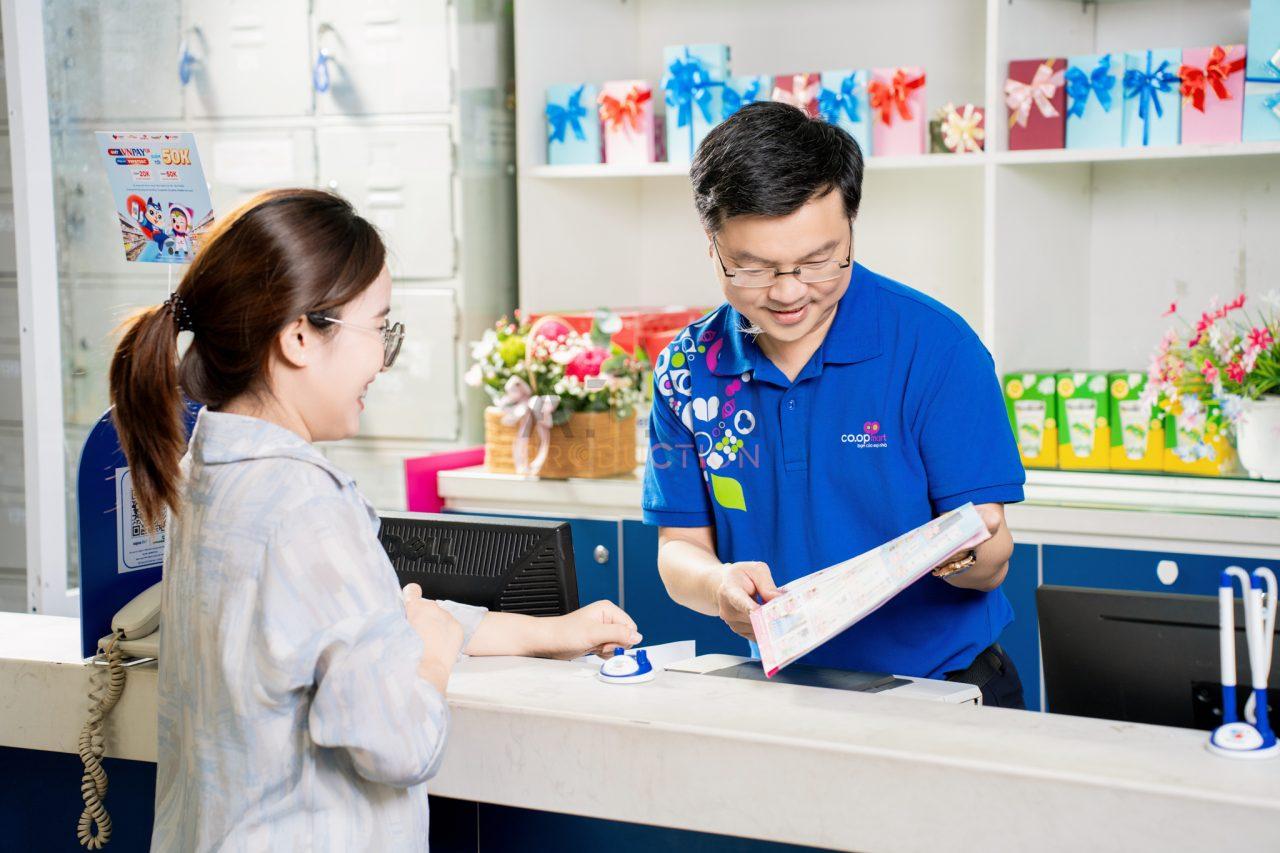 Chụp ảnh ban lãnh đạo Saigon Co.op – ảnh 2