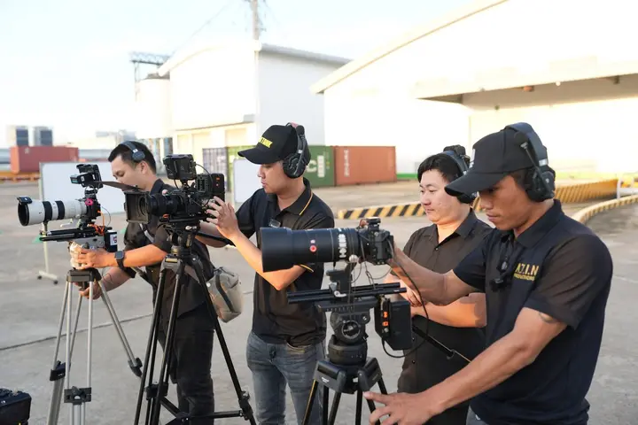Quay ngoài trời bằng máy quay cinema